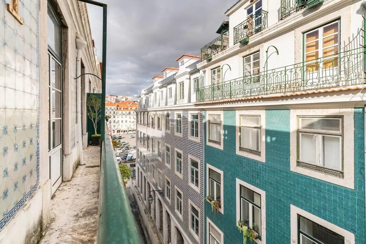 Charming 2 Bedroom Apartment Next To Praca Da Figueira Lizbona Portugalia